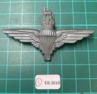 WW2 Economy  Plastic (Cellulose Acitate) Parachute Regiment Cap Badge EB-3018
