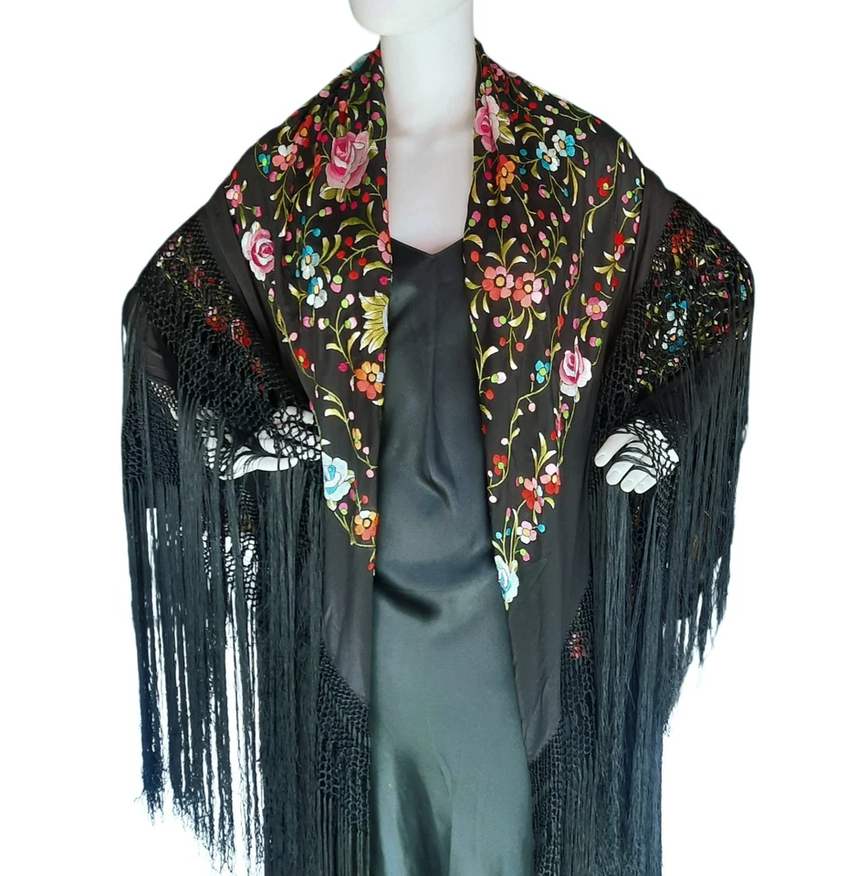 Mantón de piano de seda bordado de colección 50"x50"+24" flecos anudados a mano negro/multi Foto 2 de 4