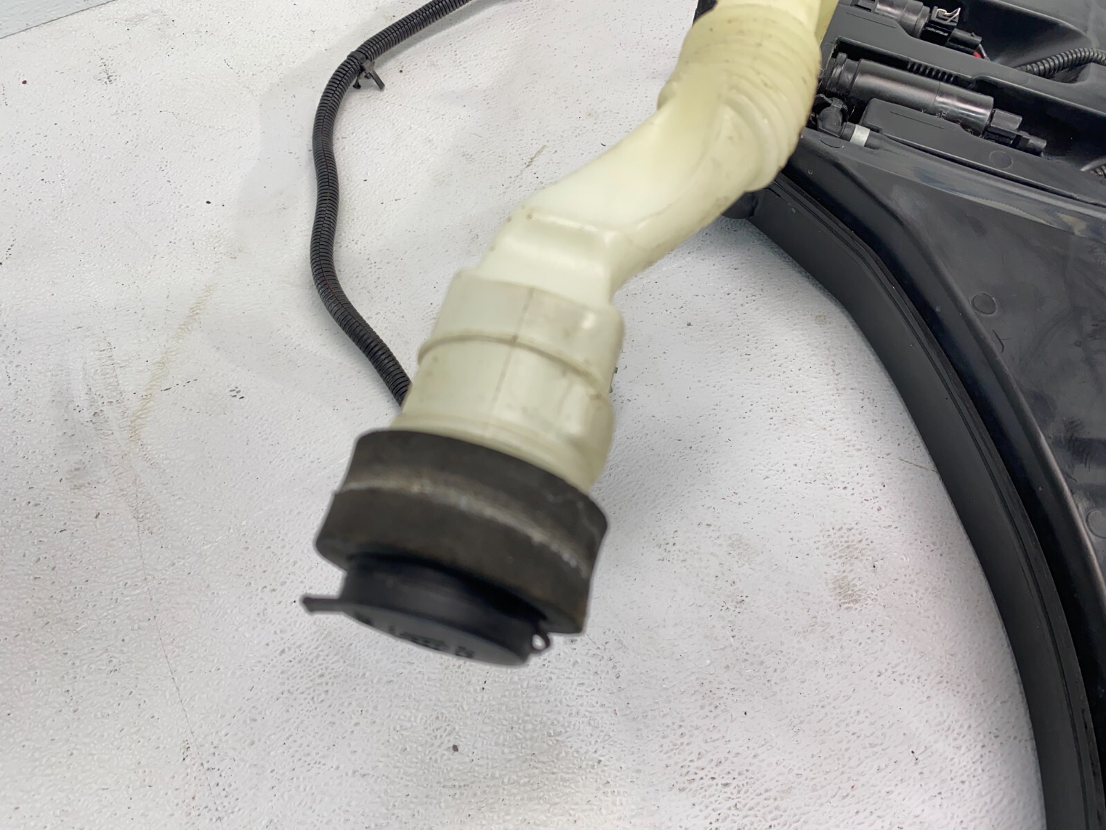 14-21 Maserati Quattroporte Ghibli Windshield Washer Fluid Tank Assembly OEM✅