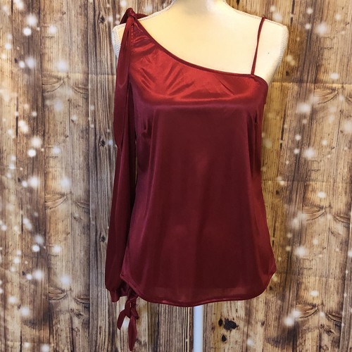 Rose And Grey Red Satin One Shoulder Top - Bild 3 von 7