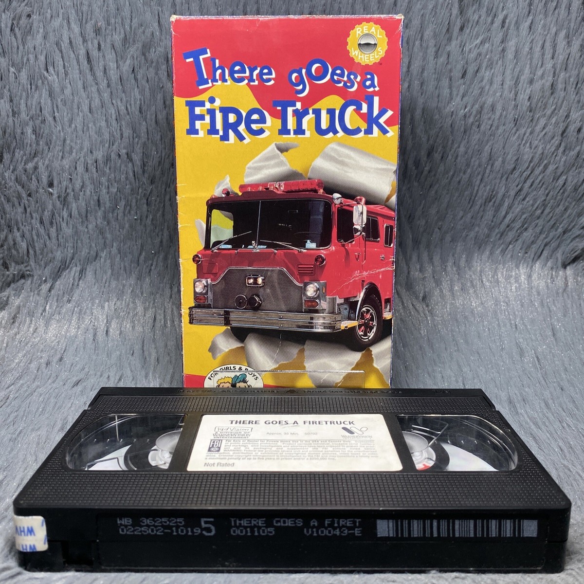 There Goes a Fire Truck VHS Tape 1994 Kid Vision Live Action