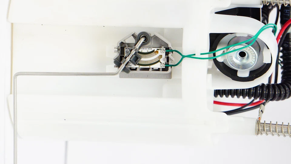 Módulo de bomba de combustível Bosch F00E194627 para Chevrolet GMC Silverado 1500 2004-2007 - Imagem 4 de 4