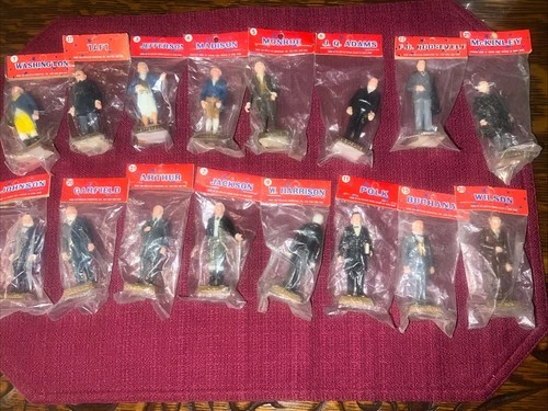 Vintage Lot of 16 MARX PRESIDENTS Painted 1960's Mini FIGURES Washington Wilson
