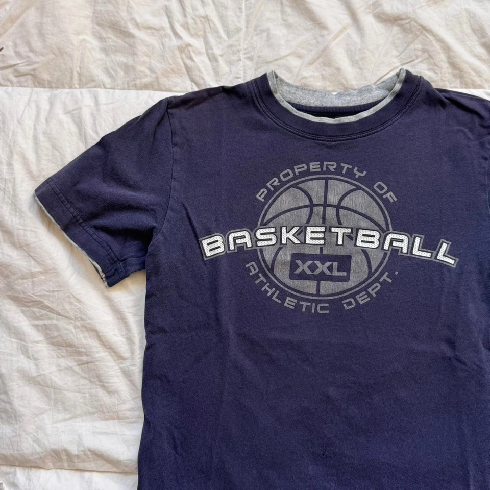 Camiseta gráfica prospirit Distressed azul marino juvenil talla mediana 8/10 baloncesto atlético Foto 3 de 4