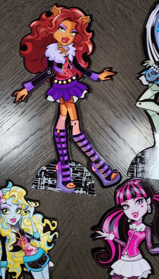 Mantel Monster High y recortes/suministros de fiesta Foto 4 de 4