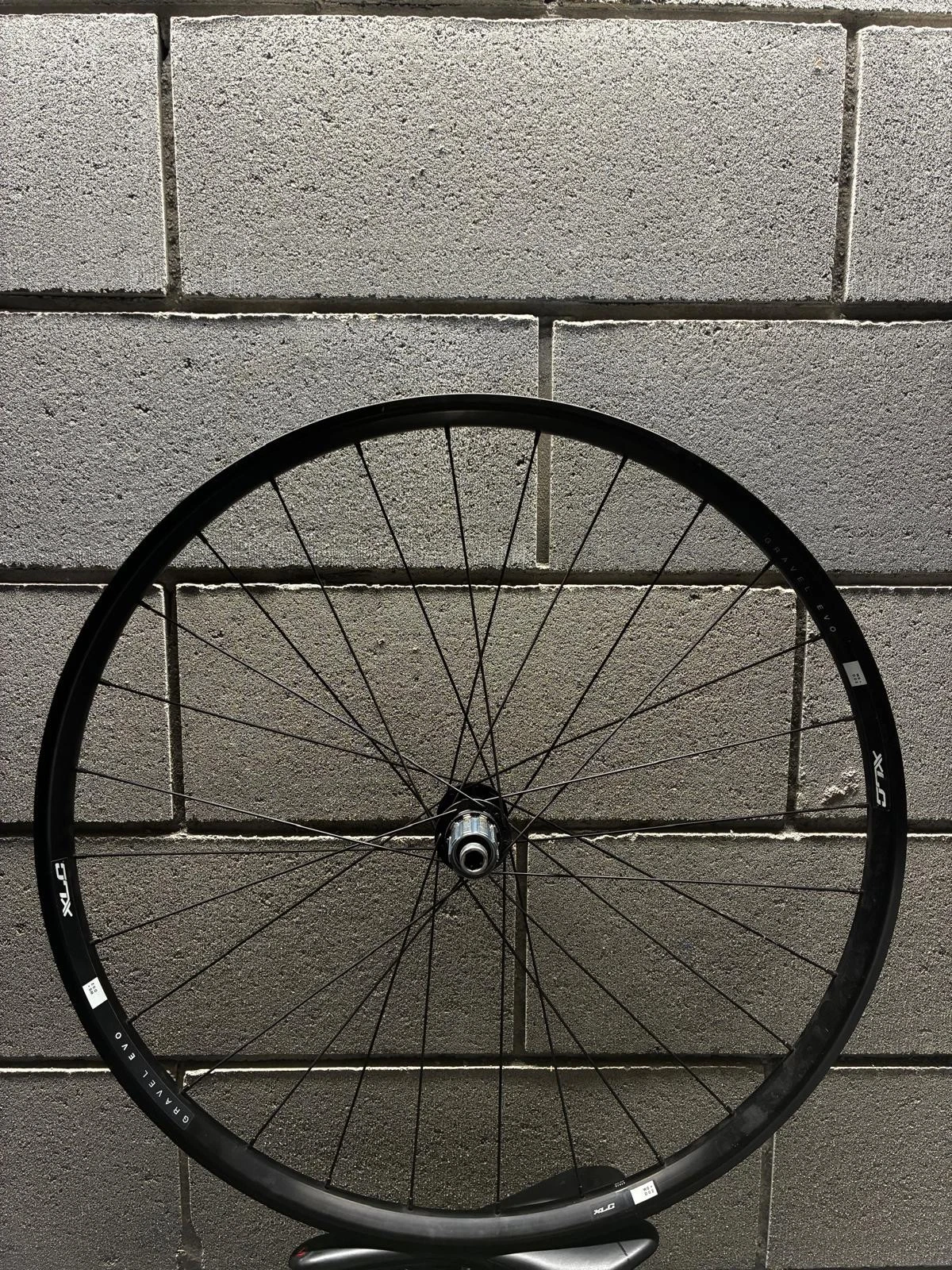 Ruote bici da strada XLC WS • D02; weight: 2.2 kg, profilo 20mm. viene aperta una nuova finestra o scheda