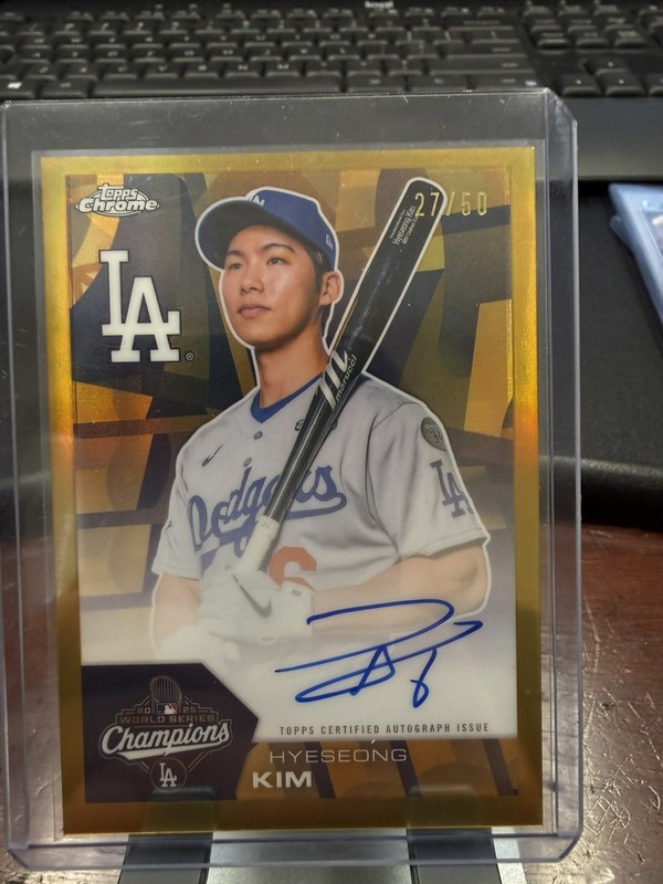 2026 Topps Chrome Baseball Hyeseong Kim World Champion Auto Gold 27/50