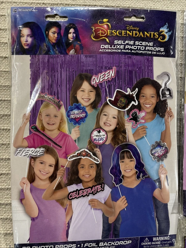 Descendants 3 Party Photo Booth Centerpiece Accessories Swirl Hanging 8 Plates - Image 3 of 4