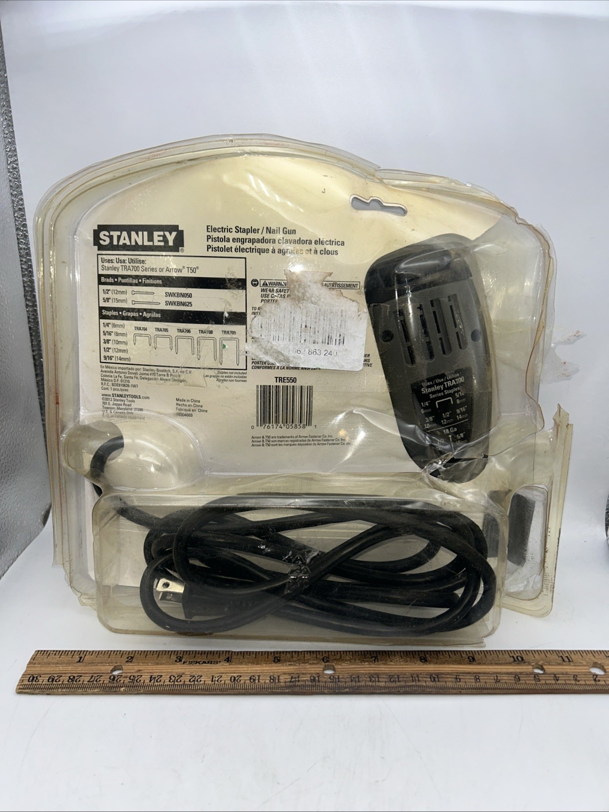 Stanley TRA700 Staple And Brad Nail Gun Electric TRE550 Gray Unit NOS