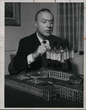 1964 Press Photo Charles Boyer with the Lawre model - cva20740