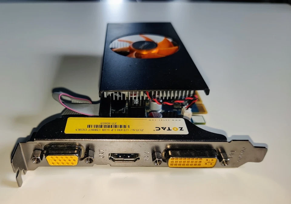 ZOTAC GeForce GT 430 (Fermi) 1GB DDR3 PCI Express 2.0 x16 Low Profile GPU - Image 2 of 3