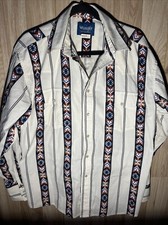 Vintage Wrangler Men s Large Aztec Southwestern Print Pearl Snap Long Sleeve