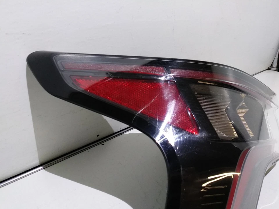 Chevrolet Equinox 2025 luz trasera LED conductor izquierdo OEM 0109 Foto 4 de 4