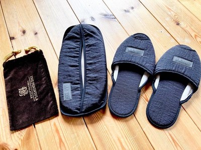 Portable Slippers With Storage Bag And Peninsula Chocolate Drawstring
