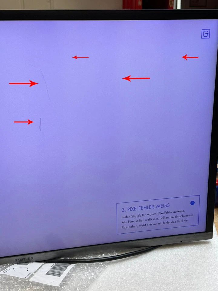 Samsung U32H850UMU 31,5-Zoll Monitor VA 3840x2160 DP MiniDP HDMI Displaykratzer - Bild 3 von 4