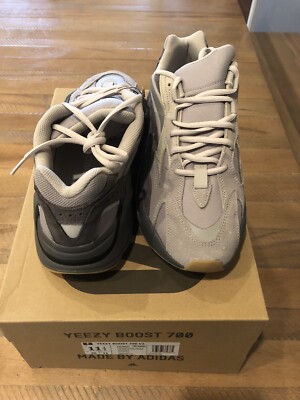Adidas Yeezy Boost 700 V2 Tephra Size 11.5 Brand New/DS  display picture 2