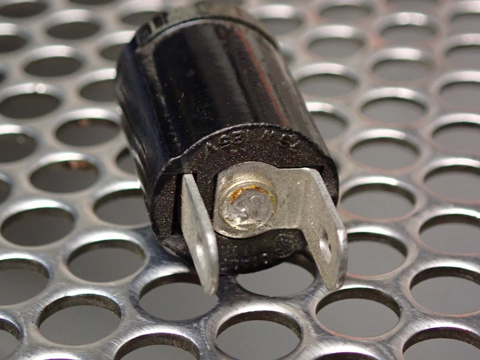 Soportes de luz Dialco 75W 125V (lote de 80) nuevos sin caja ver todas las fotos Foto 4 de 4