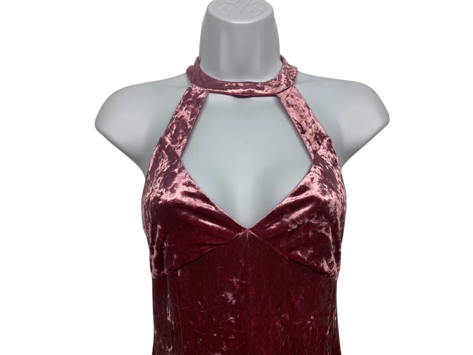 Mameluco cuello halter de terciopelo triturado rosa talla XS Silence + Noise para mujer Foto 4 de 4