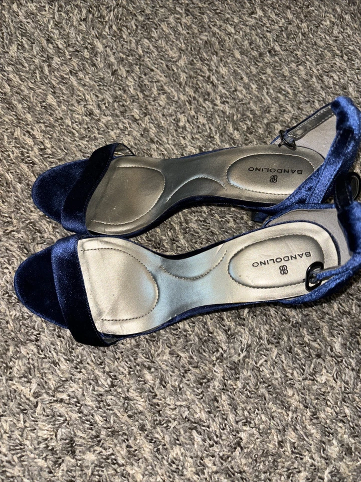 Bandolino Heels Blue Velvet With Strap Size 9M - Image 4 of 4