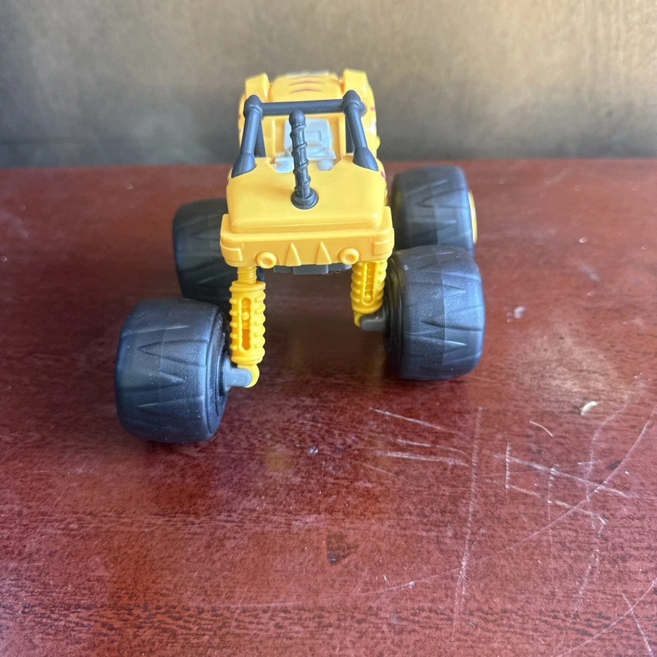 Blaze and The Monster Machines Monster Morpher Stripes 2015 Mattel Foto 3 de 4