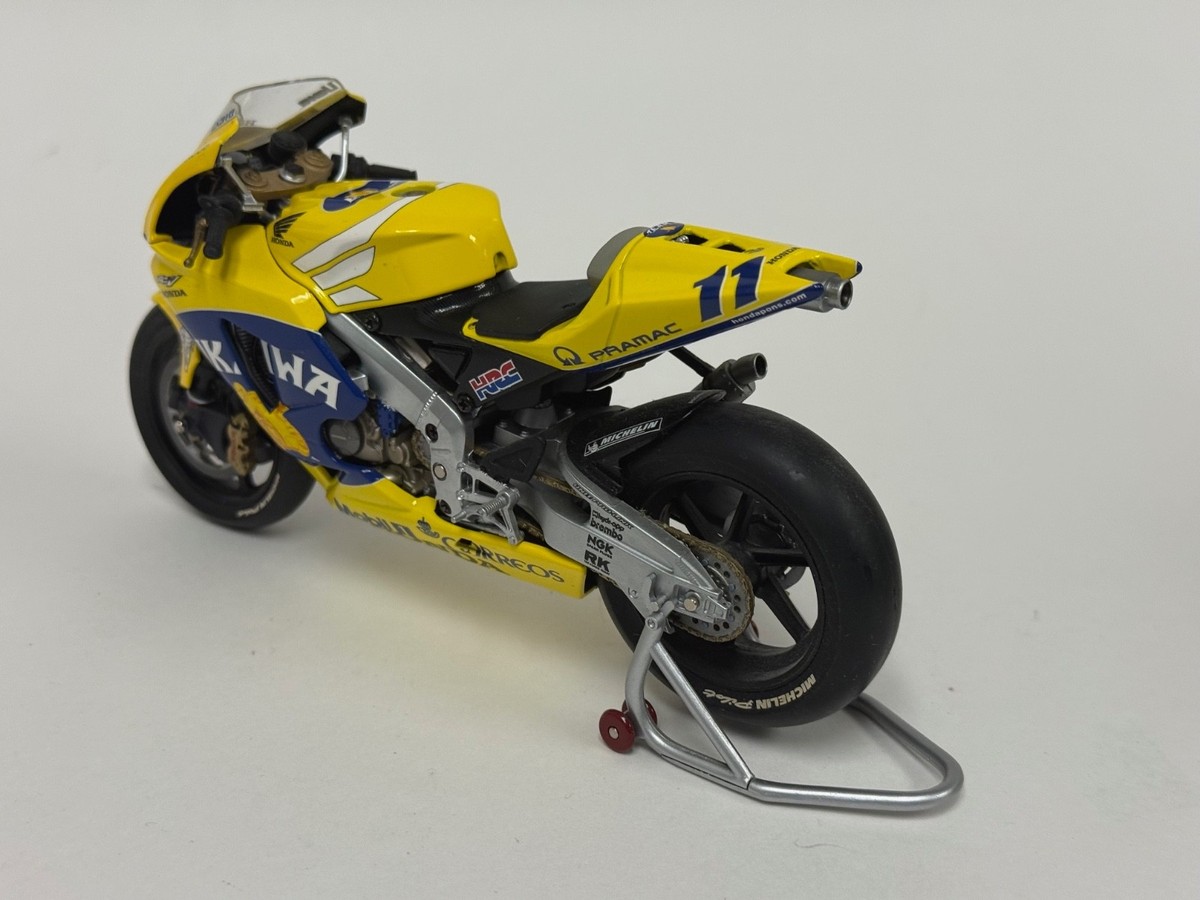 1/12 Minichamps Honda RC211V from 2003 Moto GP Tohru Ukawa 122