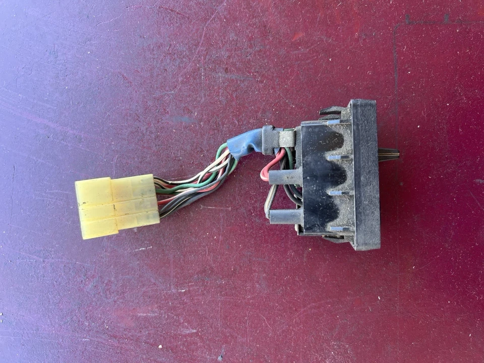 1981-1984 Toyota Cressida Cruise Control Switch Unit Panel OEM - Image 2 of 2