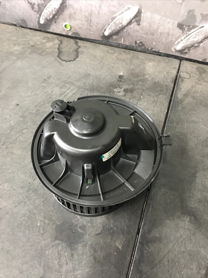 Volkswagen Jetta 2009 aire acondicionado calentador soplador motor ventilador montaje fabricante de equipos originales* Foto 2 de 4
