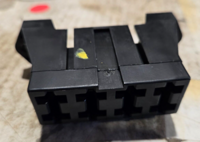 Mustang Mfg Gehl Skid Steer 420-35532 Fuse Block Housing | eBay
