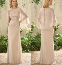 Elegant Boat Neck A-line Mother of Bride Dresses With Cape Appliques Evening