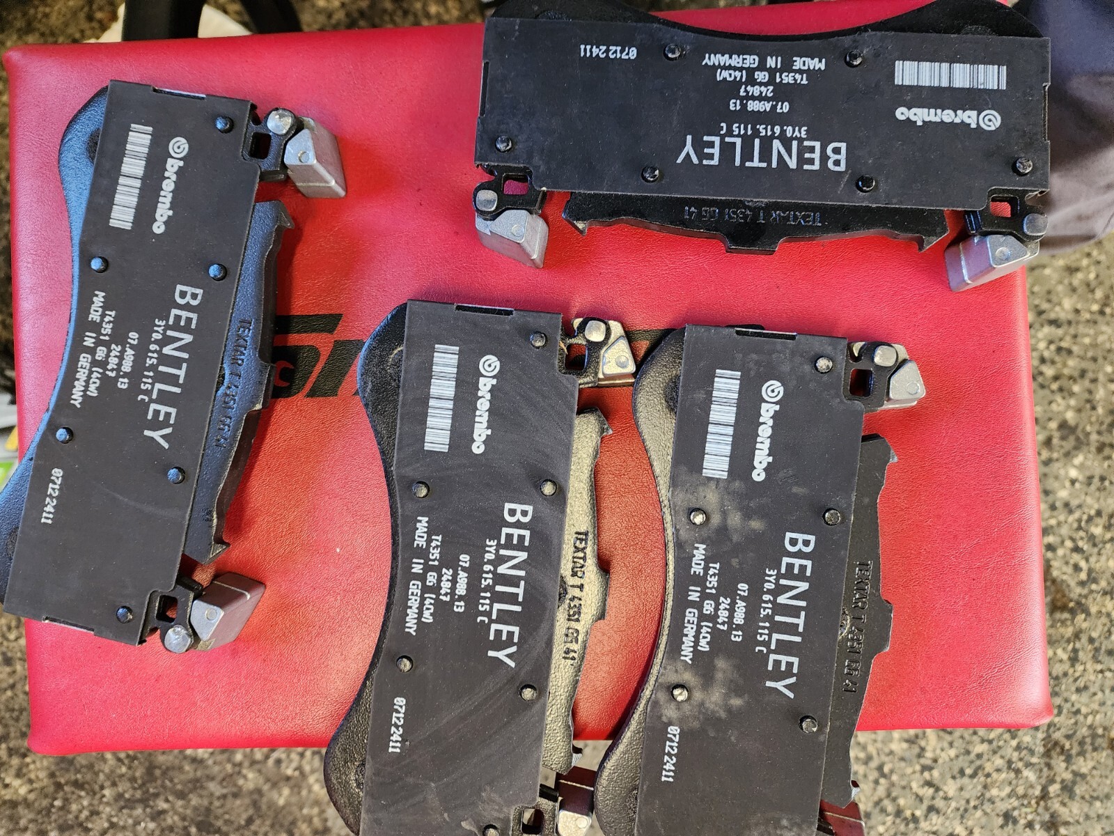 Bentley Mulsanne Front Brake Pads - Genuine