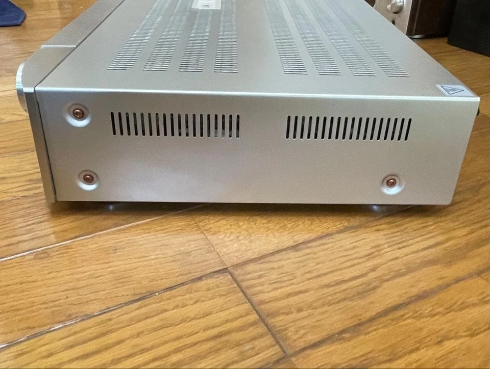 Amplificatore integrato Marantz PM6006 ingresso digitale audio Hi-Fi 100V tes... - Immagine 3 di 4