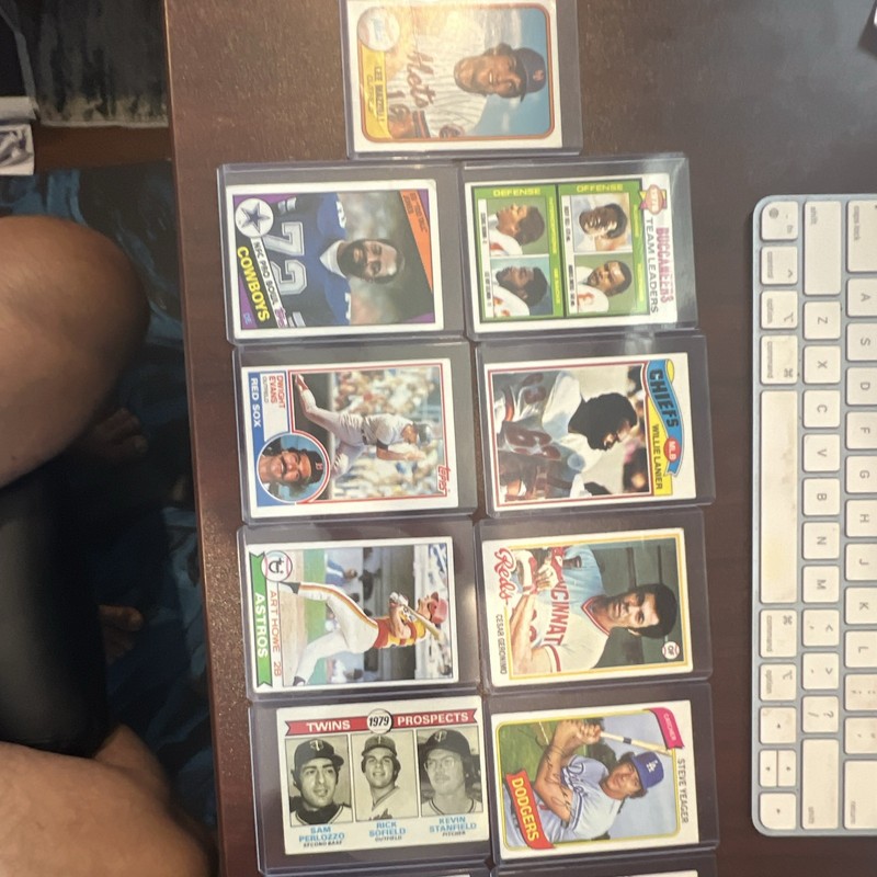 11 card lot from mlb/nfl 70”s early 80’s