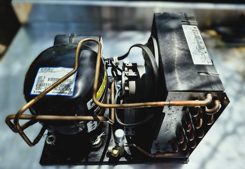 COPELAND M2FH-0033-IAA-116 - 1/3 HP REFRIGERATION CONDENSING UNIT SN 04J04688E