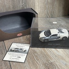AUTOart 1/43 Bugatti Veyron 16.4 –Pearl White & Ice Blue – COA Included