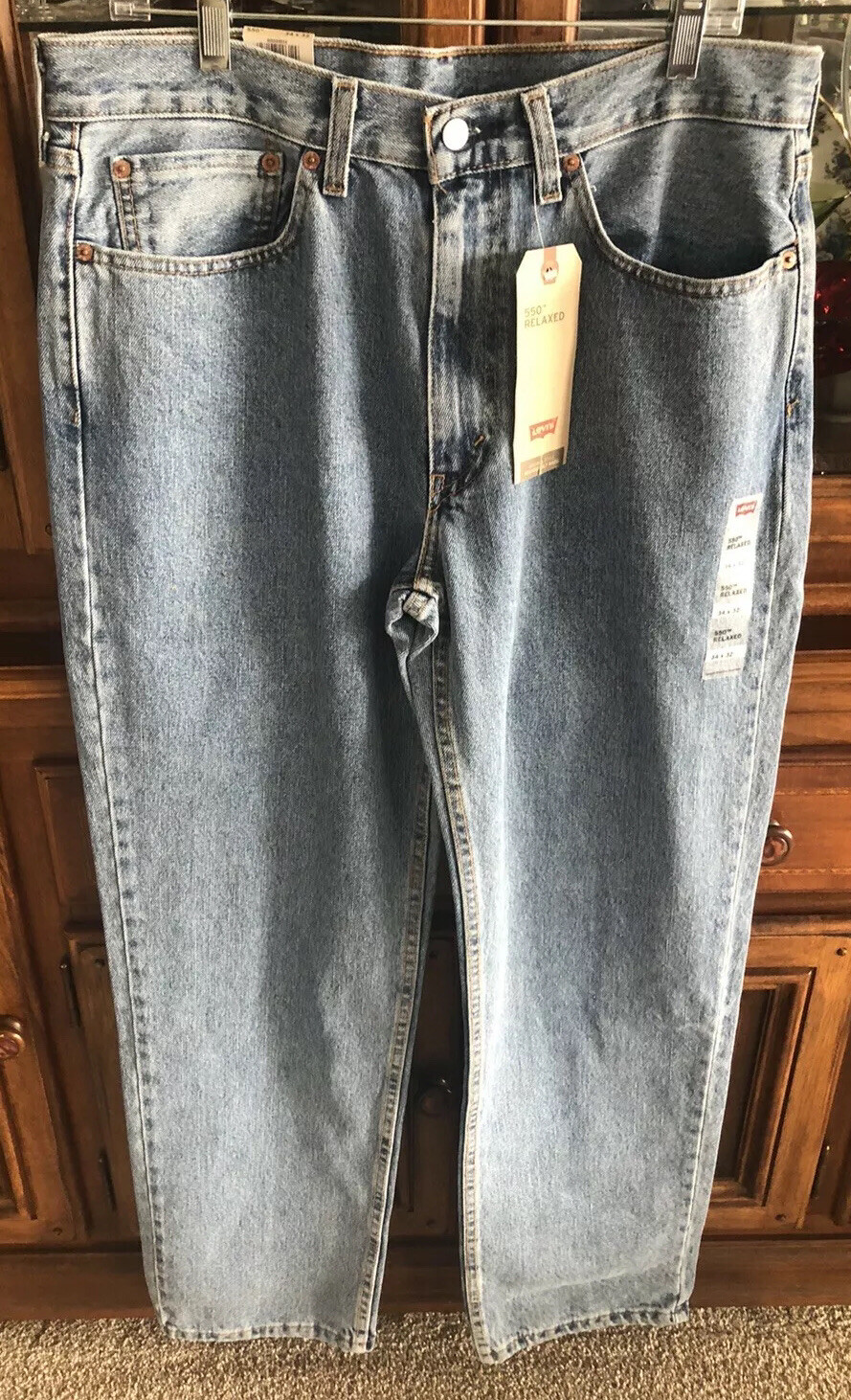 Levi's 550 Relaxed Fit Tapered Leg 