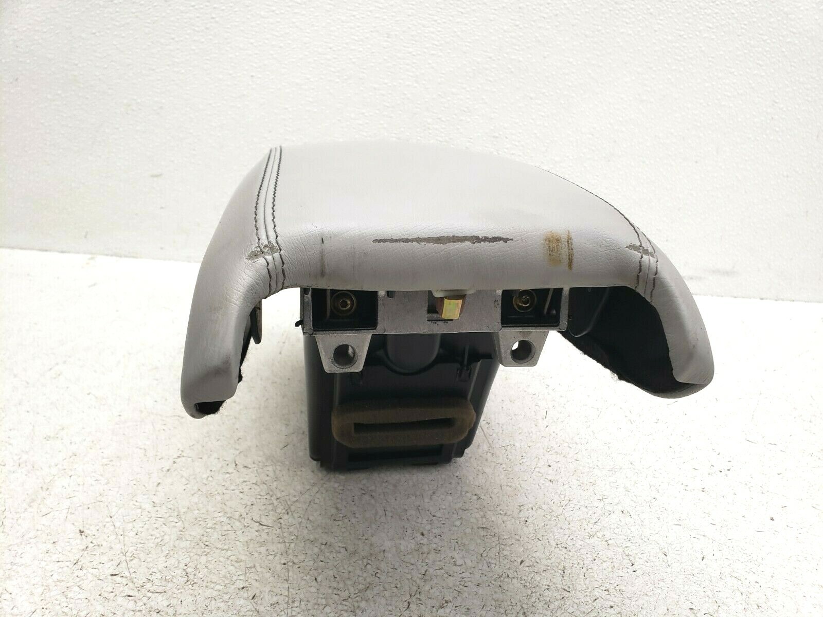 03-07 MASERATI QUATTROPORTE CENTER CONSOLE ARMREST STORAGE COMPARTMENT 501 OEM