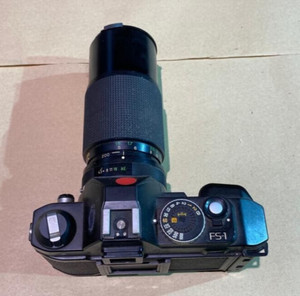 Konica FS-1 35mm SLR Camera & Vivitar Lens 80-200 MM 1:4.5 Macro Focussing Zoom