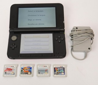 Nintendo 3DS XL Sistema Portatile Rosso/Nero con 4 Giochi TESTATO