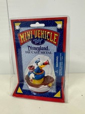 Disney Donald Duck Mini Die Cast Vehicle Toy 38011 New in Package