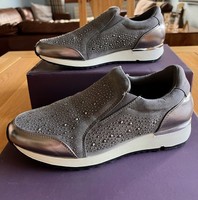 Brand new Carvela ladies trainers - designer! 