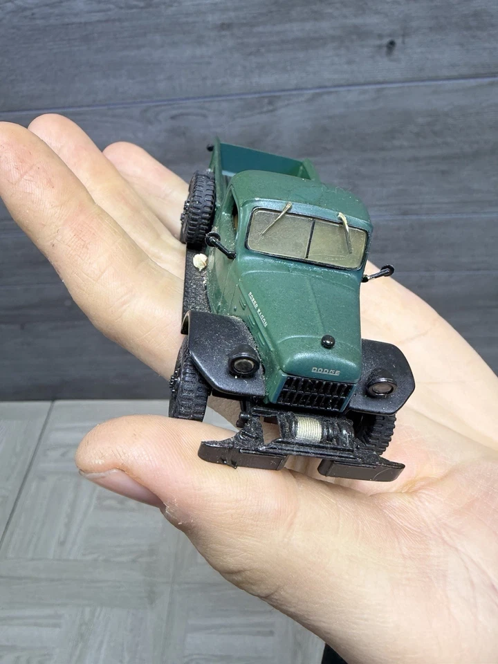 Matchbox Yesteryear Motor Trend Diecast 1946 Dodge Power Wagon Truck Toy Car - Image 2 of 4