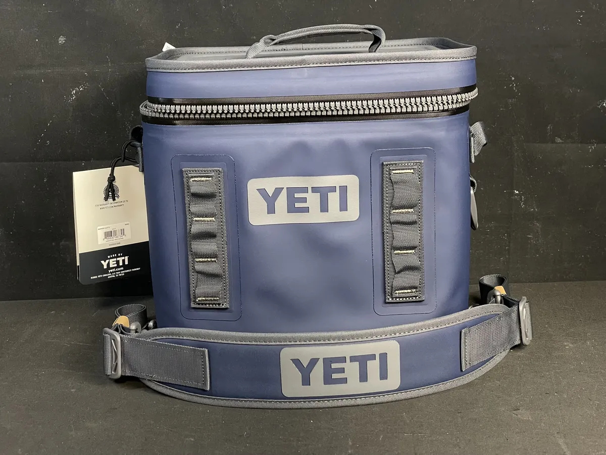 Yeti Hopper Flip 12 Soft-Sided Cooler Navy New Open Box
