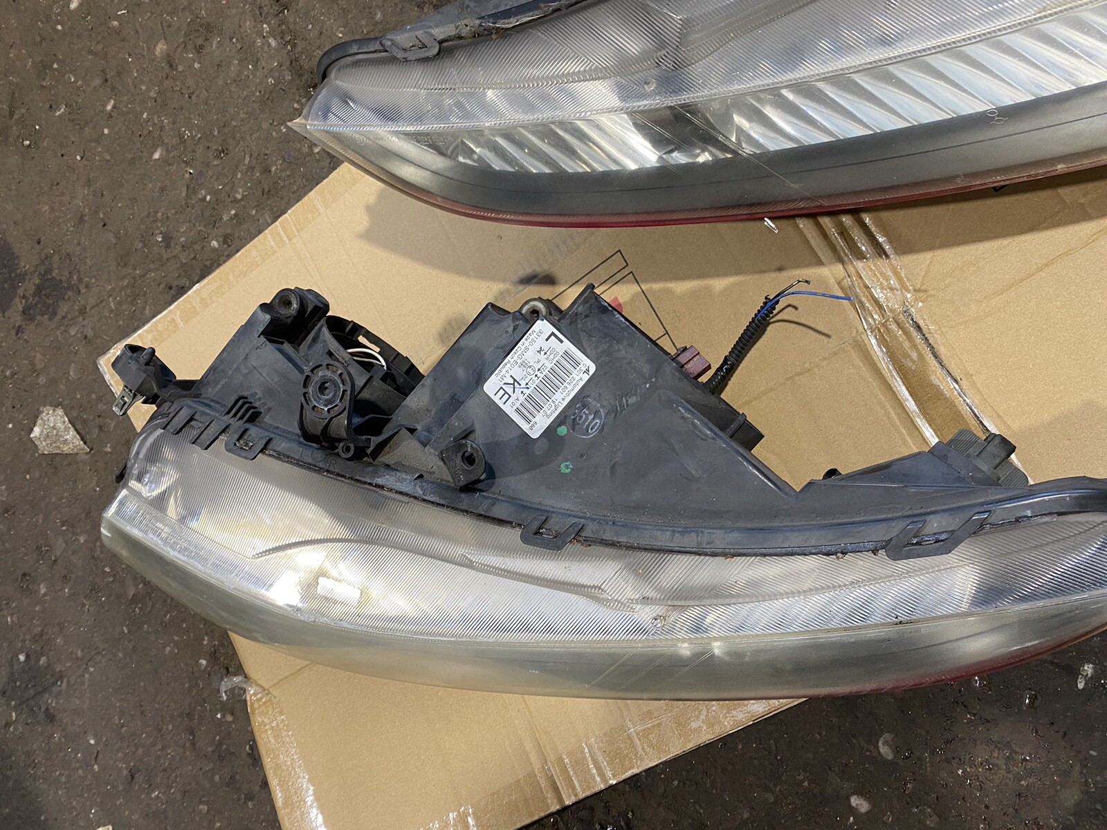HONDA CIVIC TYPE R FN2 FRONT HEADLIGHTS eBay