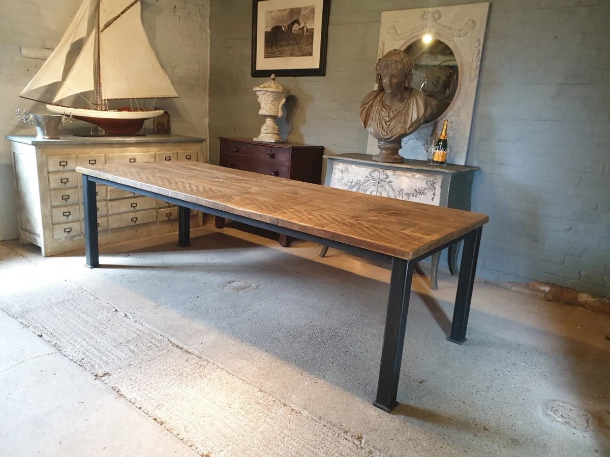 Vintage style 2024 dining table