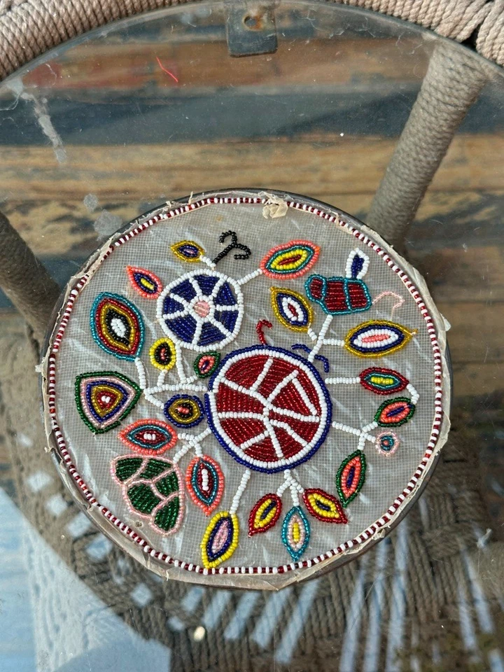 Antigua Figura Flor Cuentas Antiguas Multicolor Tribal Mesa Redonda Panel Decorativo Foto 2 de 4