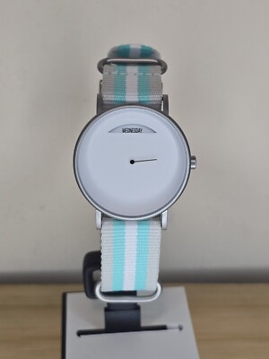 DayWatch Slim Quartz Unisex, Seiko Movement. 