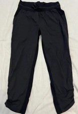 LULULEMON 6 black dance studio crop pants 25" inseam mid rise