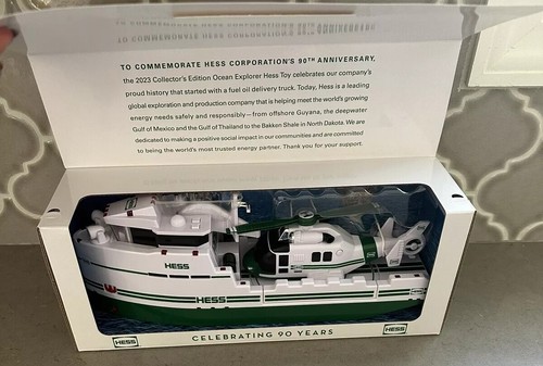 HESS TOY TRUCK 2023 COLLECTORS EDITION... OCEAN EXPLORER with Copter - Picture 4 of 5