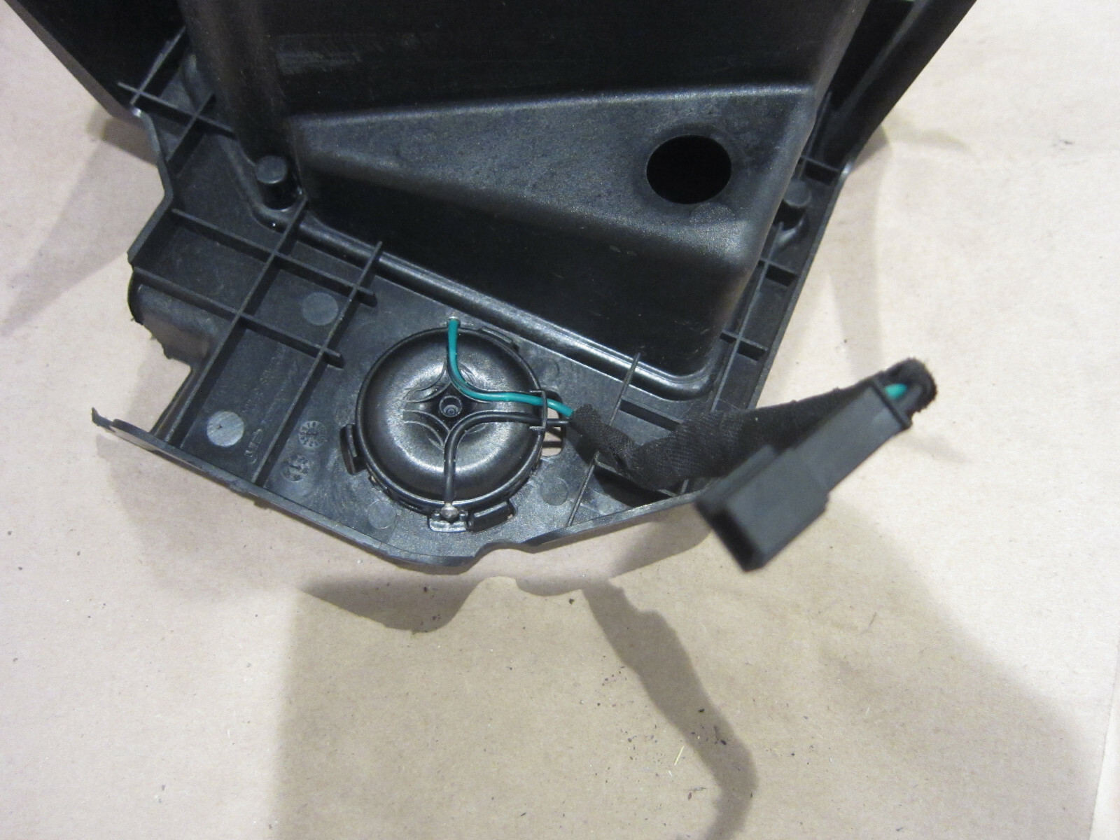 McLaren 570S - LH Rear Speaker Assy. 