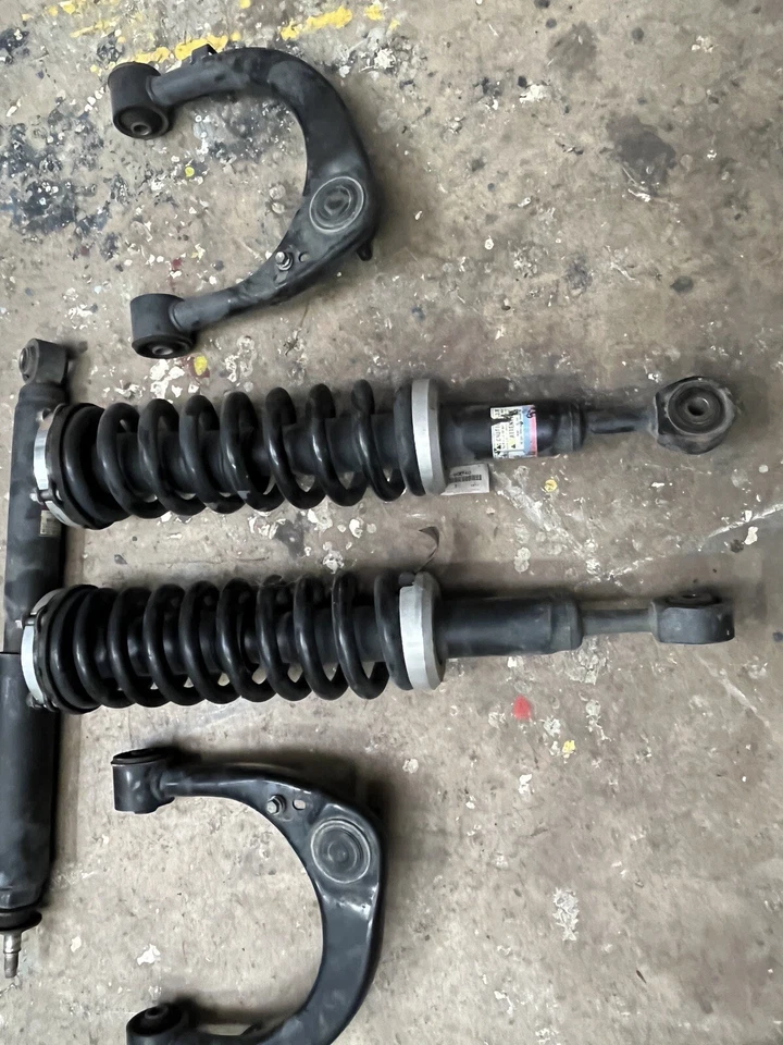 Toyota Land Cruiser serie 200 2016-2021 OEM suspensión completa 75 k millas Foto 2 de 4